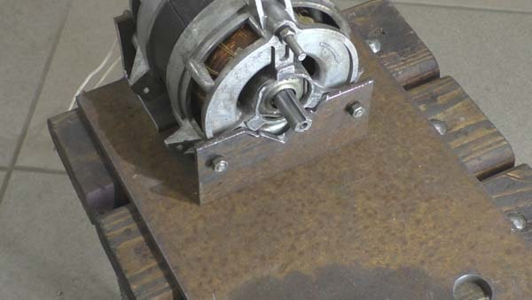 Гриндер из двигателя от стиральной машины: фото и описание Гриндер из двигателя от стиральной машины: фото и описание